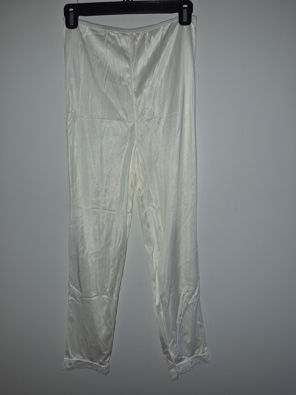 Vintage Kasara Nylon Pettipants Cream Lace Hem Slip Pants Women’s Small
